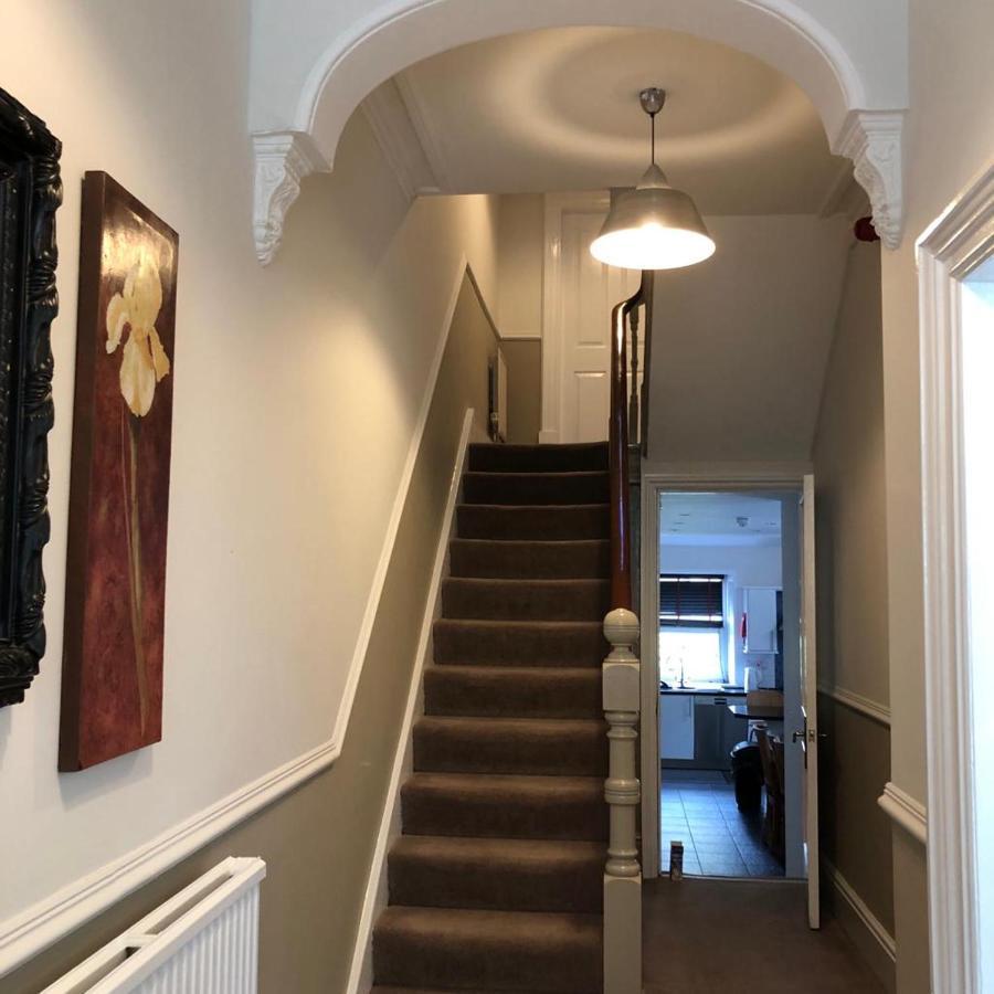Comfy Big 7 Bedroom Townhouse Χαρογκέιτ Εξωτερικό φωτογραφία
